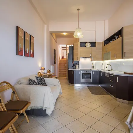 Seafront With Loft Bed Ιτέα