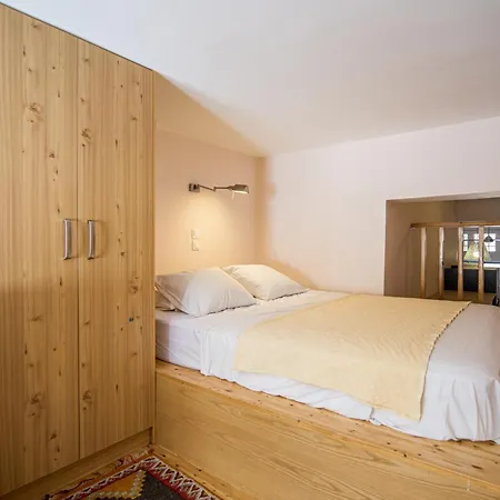 Διαμέρισμα Seafront With Loft Bed *