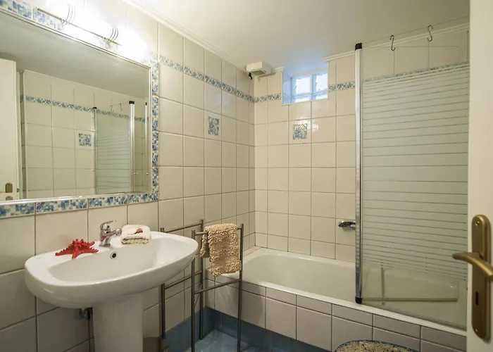 Appartement Seafront With Loft Bed Itea